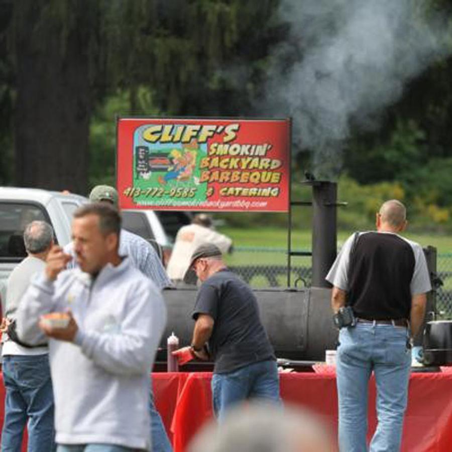 photo of Cliff's BBQ vending table